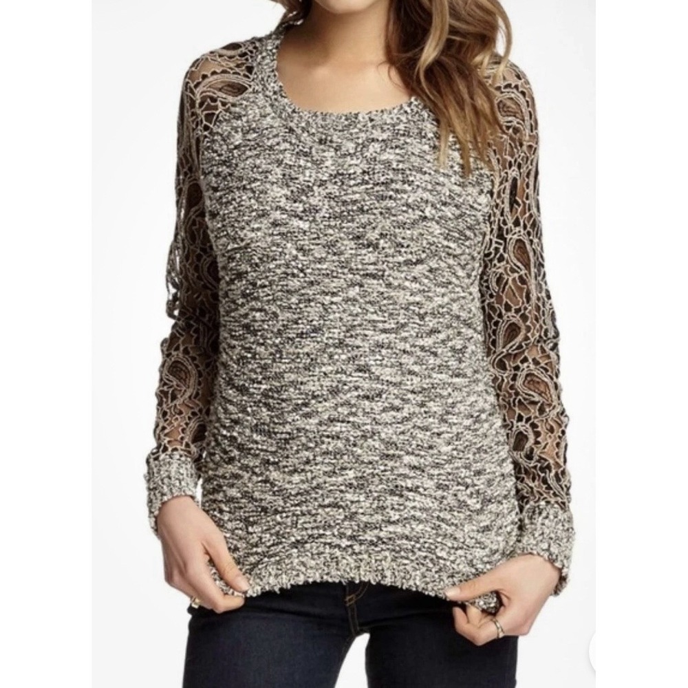 BKE Boutique Buckle Lace Sleeves Sweater Chunky Knit Soft Metallic Women's Med